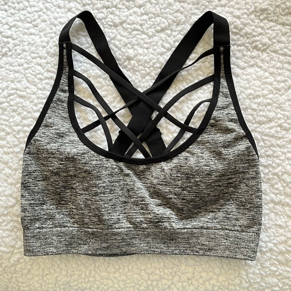 Victoria Sport Seamless Sports Bra Size S GUC Marl gray